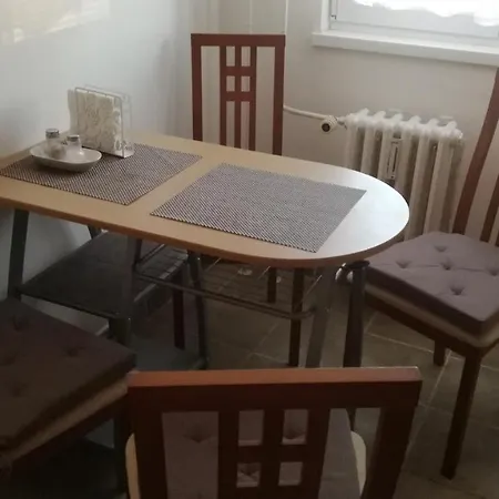 Flat3 With 2bedrooms Wifi * Острава
